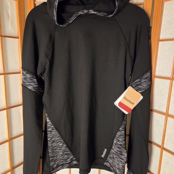 NWT WOMENS REEBOOK ACTIVE SLIM MOISTURE WICK BLACK POLYESTER HOODIE SIZE SMALL - Picture 2 of 8